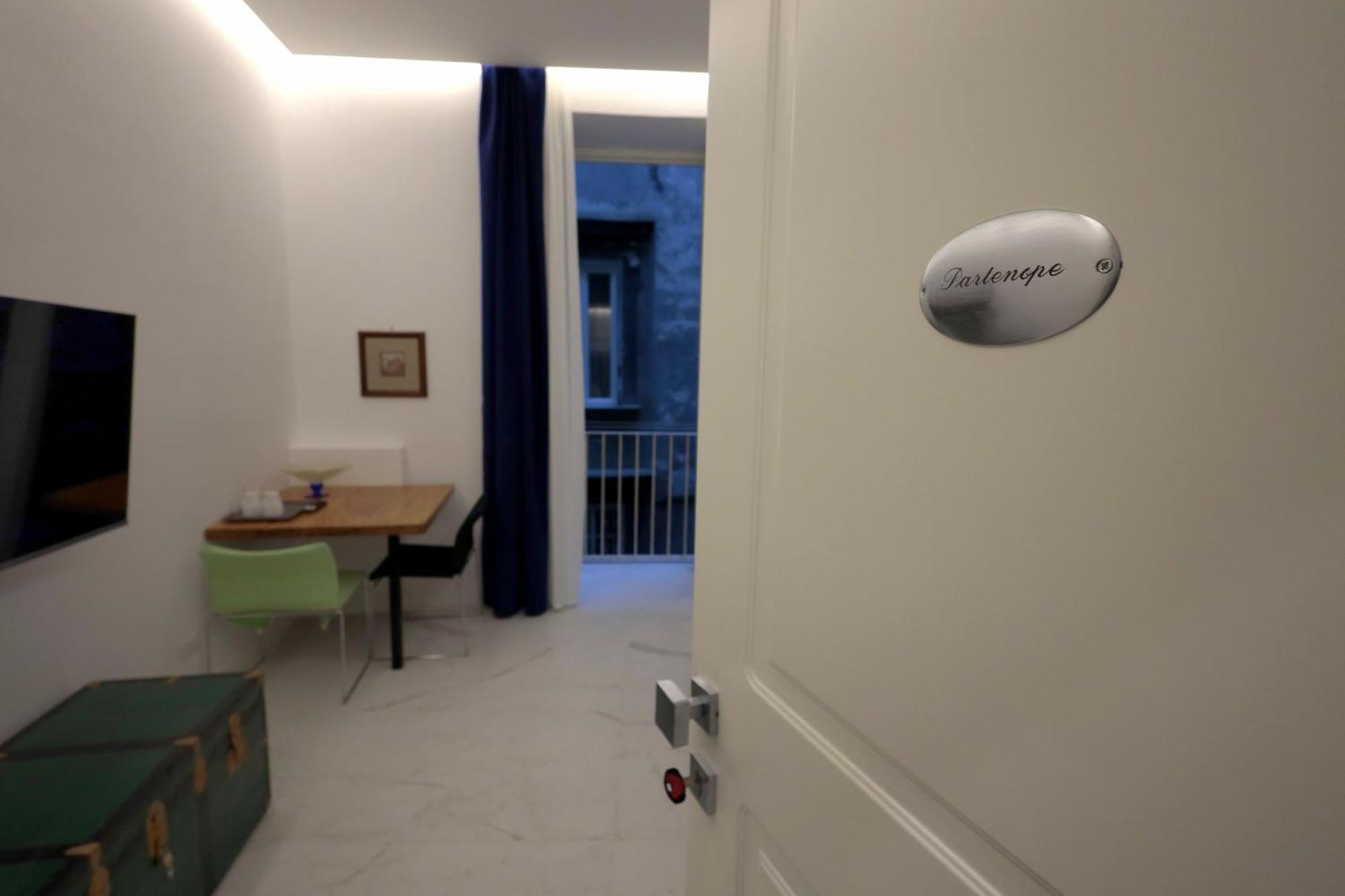 Relais Santa Lucia Sul Mare, * Napoli