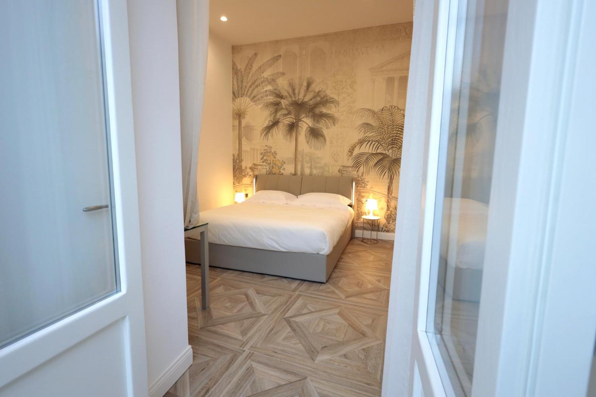Relais Santa Lucia Sul Mare, * Naples